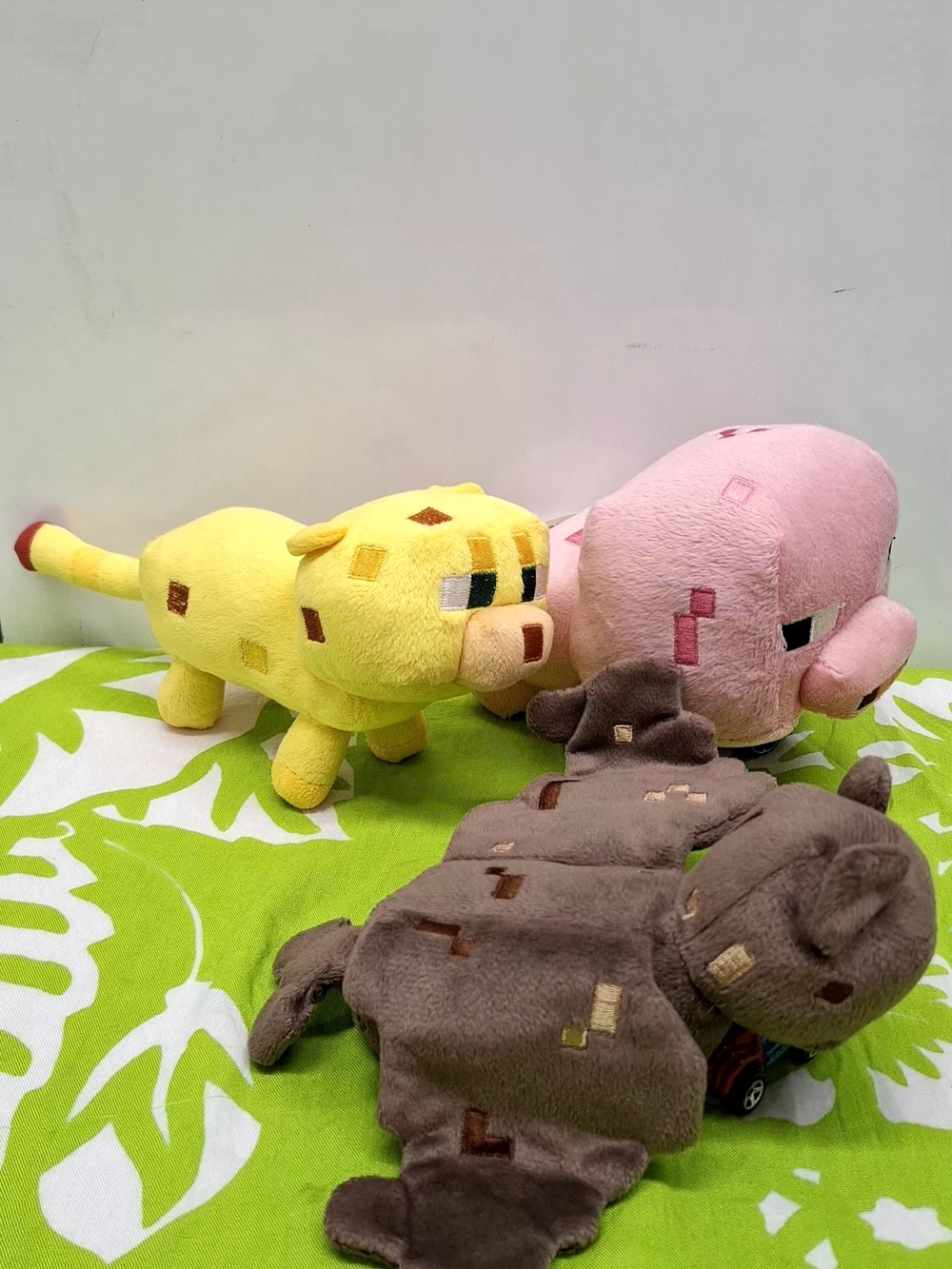 Mattel Yellow Plush Cheeky Kitty Toy